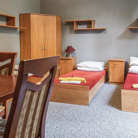 Cozy Home In Raciaski Mlyn With Kitchen Raciaz ภายนอก รูปภาพ