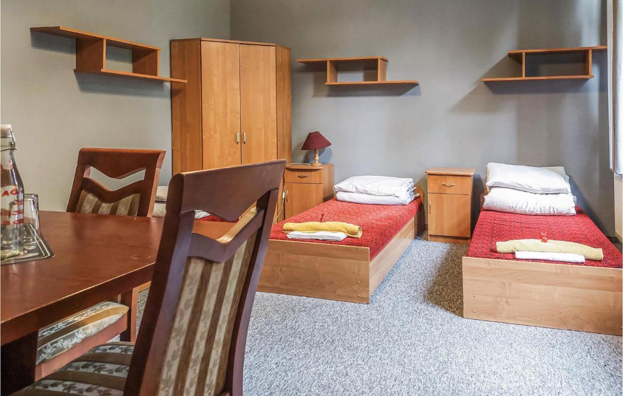 Cozy Home In Raciaski Mlyn With Kitchen Raciaz ภายนอก รูปภาพ