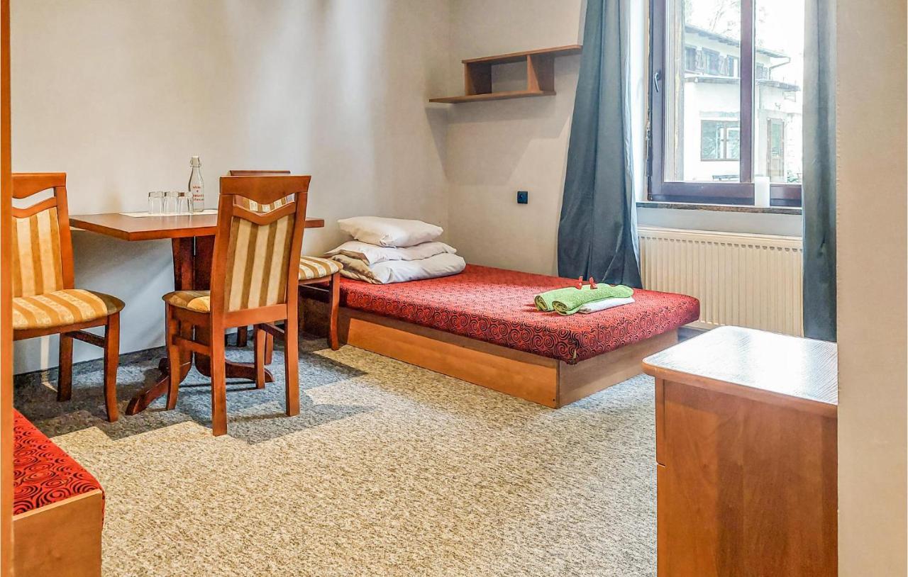 Cozy Home In Raciaski Mlyn With Kitchen Raciaz ภายนอก รูปภาพ